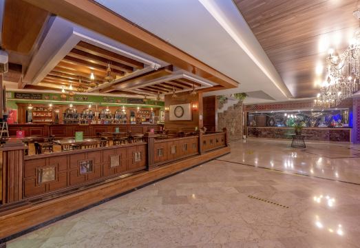 2. 아르마스 카플란..