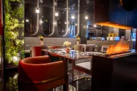 Rubik's Cube Hotel (Shihezi Railway Station)