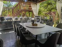Palm Lake Resort