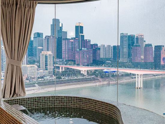 Yishi · onetime High-rise River View Homestay (Jiefangbei Area Hong Ya Dong)