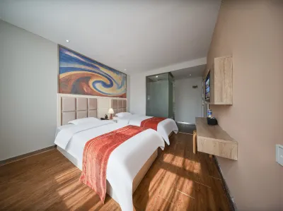 Yuecheng Express Hotel (Dongxing National Gate Port)