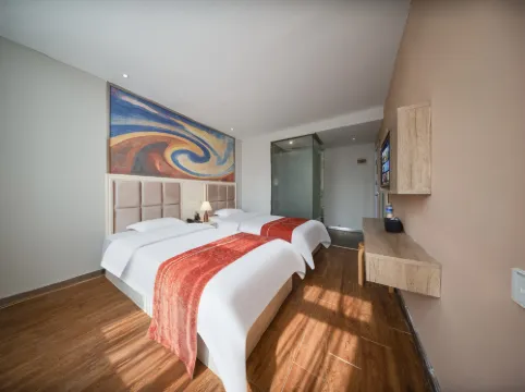 Yuecheng Express Hotel (Dongxing National Gate Port)