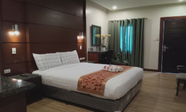 Jo Carter's Hotel and Suites Angeles City