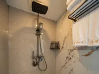 Lugu Lake Sunshine Boutique Hotel