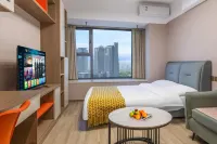 Shangmei CC Light Luxury Hotel (High Speed ​​Rail East Station Boxue Road Subway Station Branch) Hotels in 