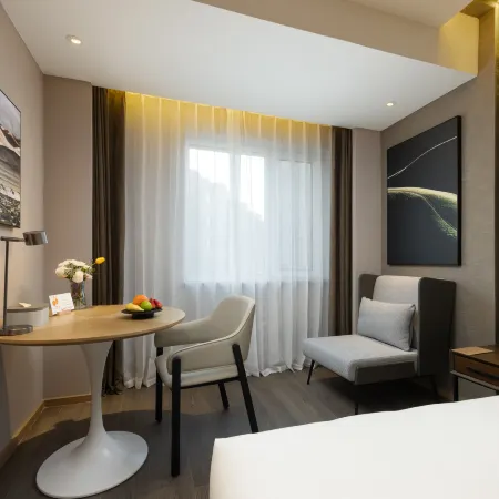 Atour Hotel Liaoyang Wanda Plaza