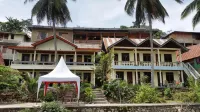Sibayak Guest house Hotel dekat Taman Wisata Asal Usul (Legenda) Danau Toba