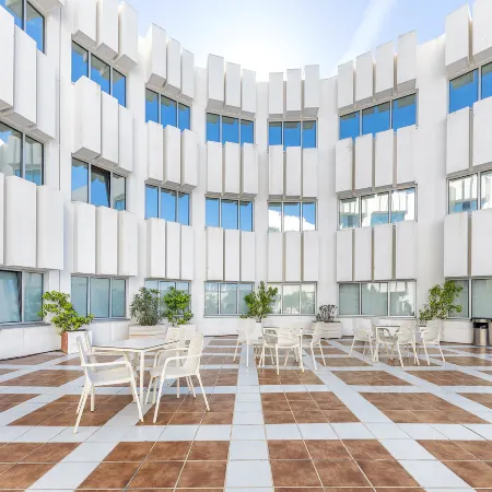 Hotel Port Azafata Valencia Отели рядом с достопримечательностью «Спортивный комплекс имени Луиса Пуча»