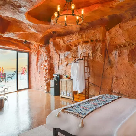 Nantai Wofoshan Cliff Cave Homestay