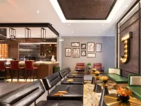 James Joyce Coffetel Hotel (Beijing Tiantan Hospital Headquarters Base) Hotels near Keyilu Station