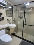 花笙V·設計師飯店（長春人民廣場火車站店）