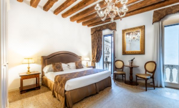 San Teodoro Palace - Luxury Apartments