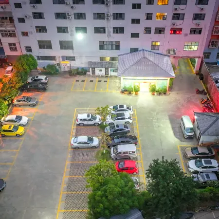 Xinping Sakura Holiday Hotel