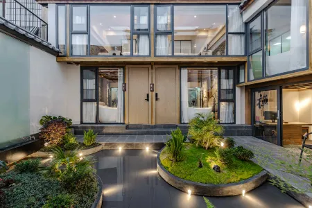 Dali Zhushou Inn Отели рядом с достопримечательностью «Yu'er Garden»