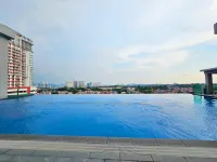 Subang Family Home 2BR 5 Pax Near Sunway & SJMC Walk to LRT - Rooftop Pools
