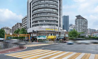 Homeinn Hotel (Wuhan Hanzheng Street CapitaMall Store)