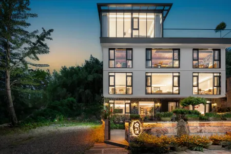 Jinyun Stone Stream Homestay (XianDu Scenic Area Branch) Отели в г. Цзиньюн