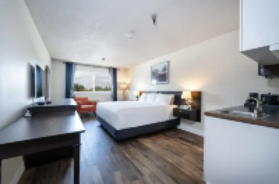 Hotel International Hotels in Lynnwood