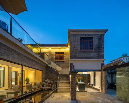 Overlooking the sea, the mansion's courtyard Hotele w: Linhai
