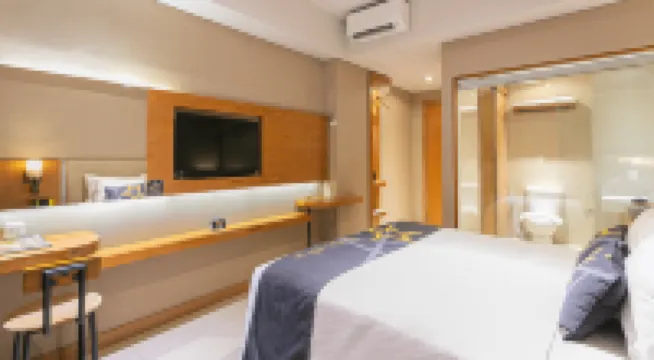 Yellow Star Ambarukmo Hotel