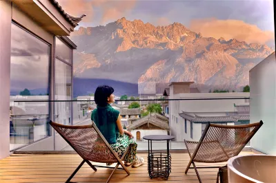 Lijiang Yu Xue Yi Jing Snow Mountain View Resort Hotel