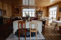 Alesha's Guesthouse