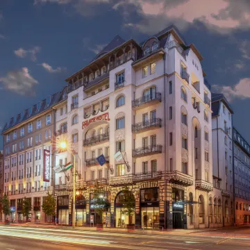 Mövenpick Hotel Budapest Centre Hotels near Heroes' Square