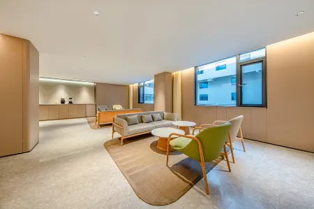 JI Hotel  (Dali Xiangyun Railway Station) Отели рядом с достопримечательностью «Xianghe Square»