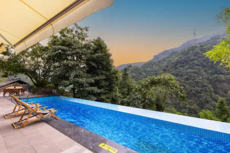 Tianquan Chuanzang · Chama Yi Resort Отели рядом с достопримечательностью «Red Army Long Memorial Hall»