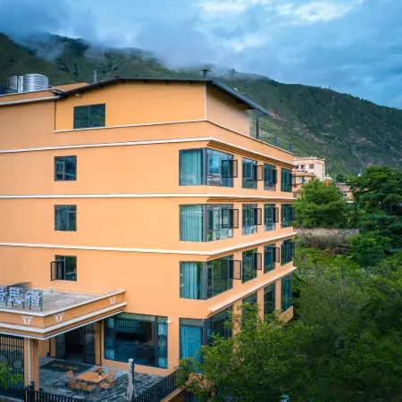Jianyin - Blessed Residence