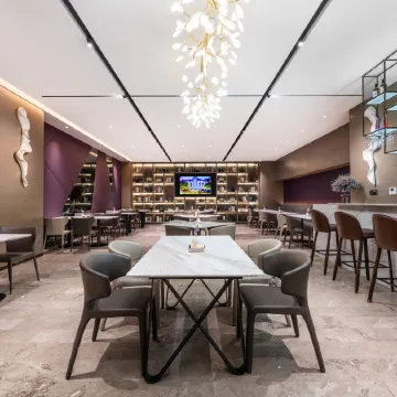 Mercure Harbin Central Street Sophia Church Отели рядом с достопримечательностью «Jingyang Pedestrian Street (Daxin Street)»