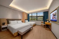 Starway Hotel (Xinyang Nanwan Lake Normal University Branch)