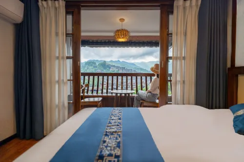 Xijiang Qiansu Homestay (Xijiang Qianhu Miao Village Scenic Area Observation Deck Branch)