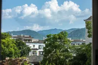 Moonlight · Summer Movie Hotel (Weishan Ancient City Pioneer Academy)