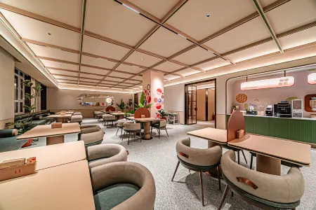 Orange Hotel (Yulin Dingbian Mingzhu West Road Branch)