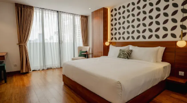 The Scenic Hotel 金邊夜市附近的飯店