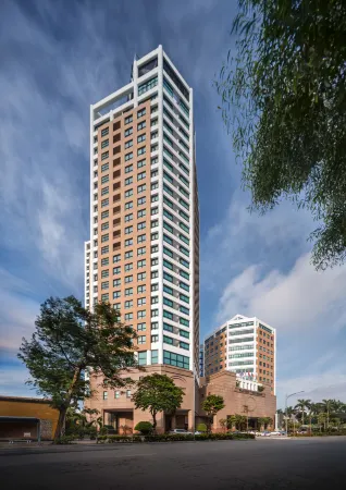 Somerset Grand Hanoi Отели рядом с достопримечательностью «Hanoi Train Street»