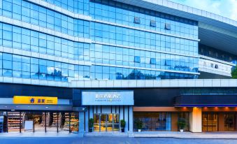 Homeinn Selected Hotel (Wuhan High-speed Railway Station)
