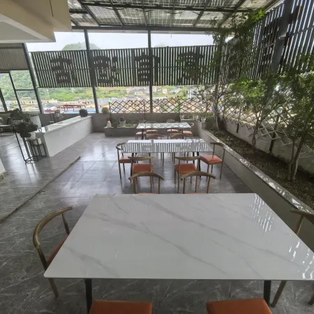 Home Inn Huayi Selected Hotel (Xingjie Branch, Xichou County)