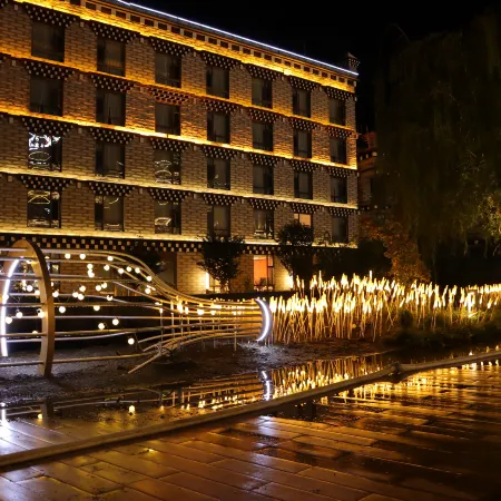 Lailu Minshan Hotel