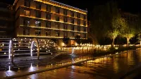 Lailu Minshan Hotel - Mountain view