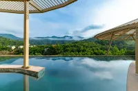 Guilai・Hutiaoxia Gorge Art Gallery Hotel - Romantic