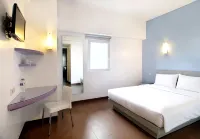 Amaris Hotel Panakkukang - balcony