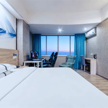 Jingzu Esports Hotel (Yangxi West Lake Branch)
