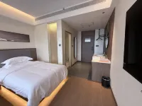 Yinza Hotel Hotels in Pucheng