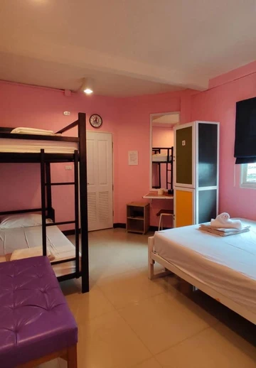 รูปภาพของเออร์บัน โฮสเทล แอท บางกอก