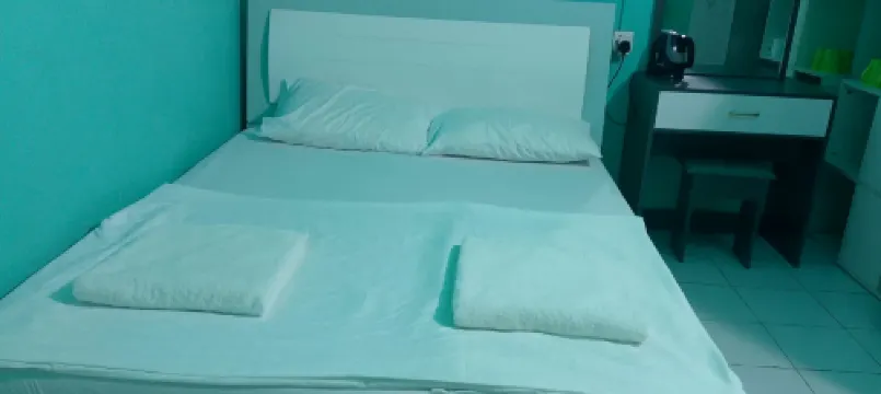 位於馬利市的2卧室-120平方米|帶8個獨立浴室