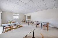 Feiying Hotel (Kunming Changshui International Airport) - 2-Star