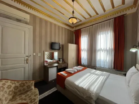 Le Safran Suite Hotel