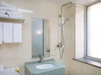 Shuili Business Hotel (Changchun Railway Station Shengli Park) Hotels in Changchun